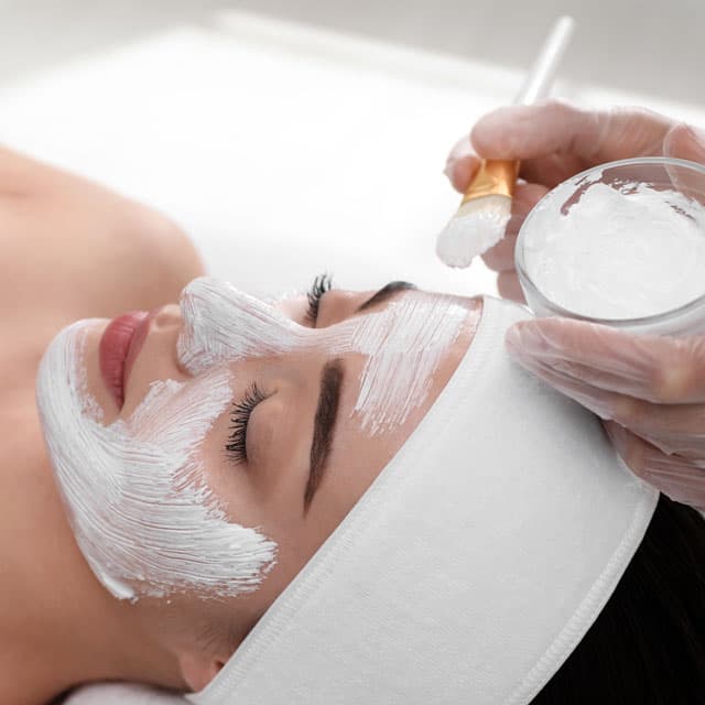 Contactar con el centro de estética Bellamar